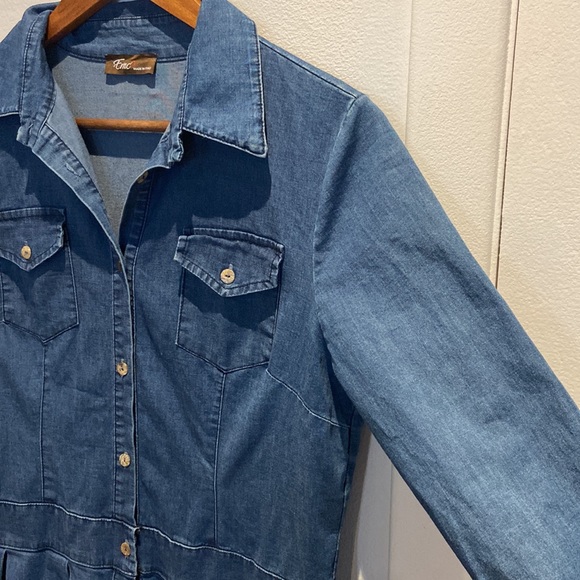 🌟 Worn once : Long shirt dress fitted at the waist in denim color - Picture 7 of 12